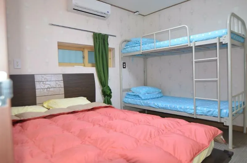 Kimchee Downtown Guesthouse Seoul Guest house